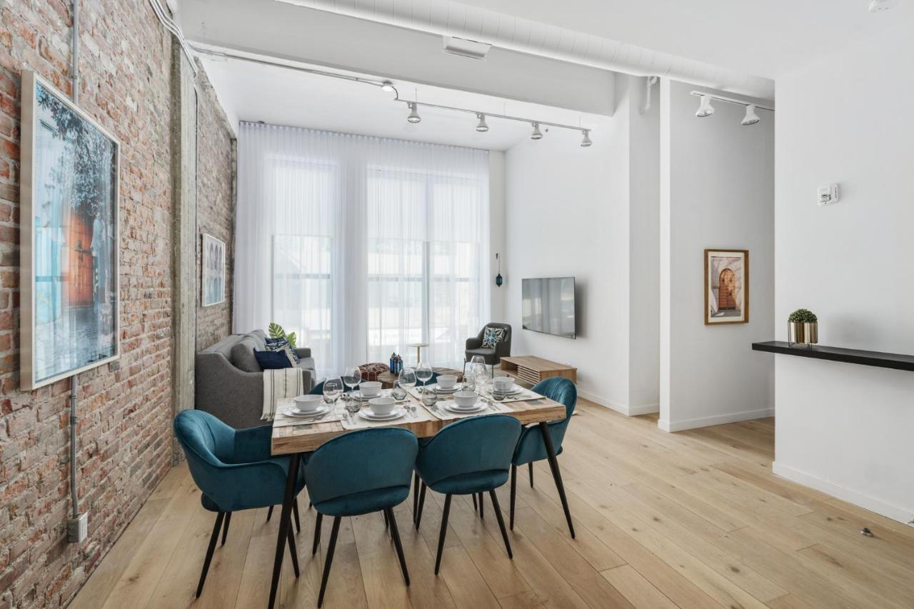 Bakan - Sainte Catherine Montreal Bagian luar foto