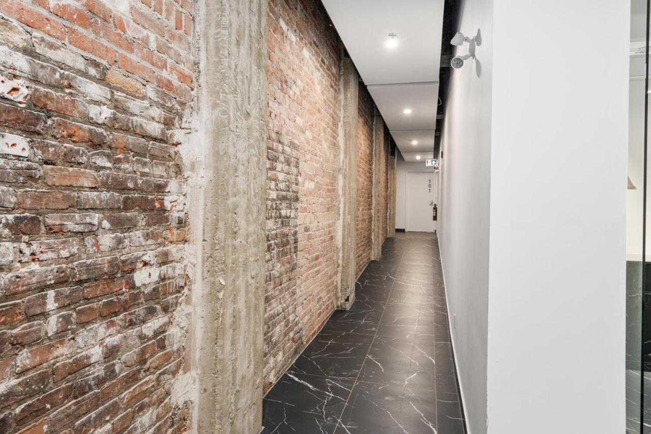 Bakan - Sainte Catherine Montreal Bagian luar foto